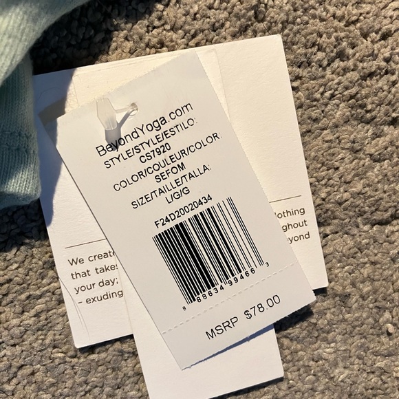 Beyond yoga two way crop - Picture 11 of 12